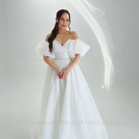 Весільна сукня з органзи, буфи