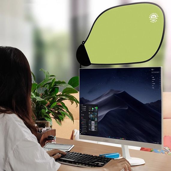 Солнцезащитный козырек для автомобиля (на присоске) (0.58x0.36m) Green | Зображення 1