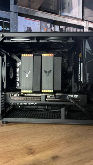 Збірка на замовлення: ігровий ПК Jonsbo Z20 Black Tower / AMD Ryzen 7 9800X3D (8 (16) ядер по 4,7 - 5,2 ГГц) / 32 ГБ DDR5 / 2000 ГБ SSD M.2 / nVidia GeForce RTX 5070 Ti, 16 ГБ GDDR7, 256-bit / 850W | Зображення 4
