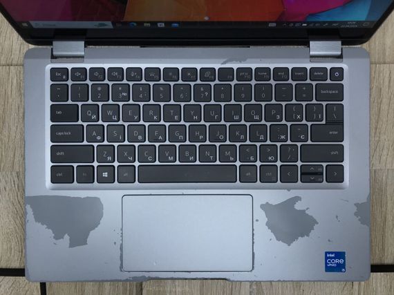 Ультрабук Б-класс Dell Latitude 5320 / 13.3" (1920x1080) IPS Touch / Intel Core i5-1145G7 (4 (8) ядра по 2.6 - 4.4 GHz) / 8 GB DDR4 / 256 GB SSD M.2 / Intel Iris Xe Graphics / WebCam / USB 3.2 / HDMI / Windows 10 б/у | Зображення 4