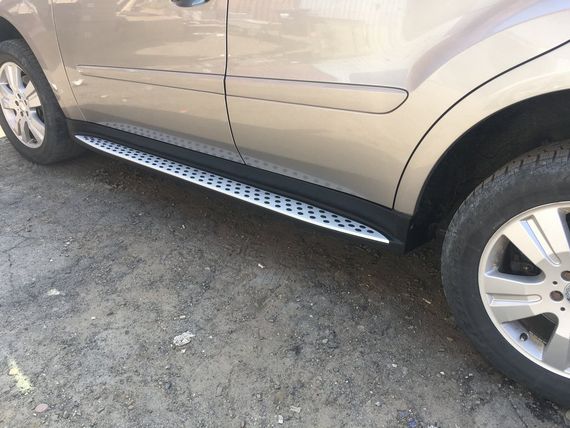 Бокові пороги OEM (2 шт., Алюміній) для Mercedes ML W164 | Зображення 3