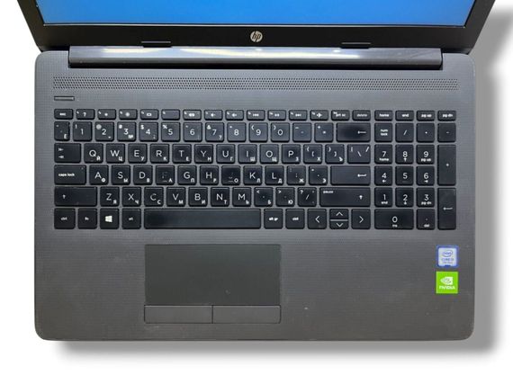 Ультрабук HP 250 G7 / 15.6" (1920x1080) TN / Intel Core i3-7020U (2 (4) ядра по 2.3 GHz) / 8 GB DDR4 / 256 GB SSD / nVidia GeForce MX110, 2 GB GDDR5, 64-bit / WebCam б/в | Зображення 2