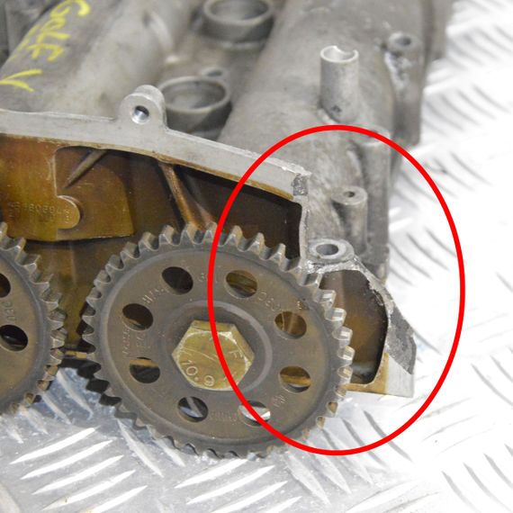 Кришка ГБЦ 1.6 FSI Volkswagen Golf V 2003-2010 Кришка головки блоку циліндрів Фольксваген Гольф 5 03C103475J | Зображення 6