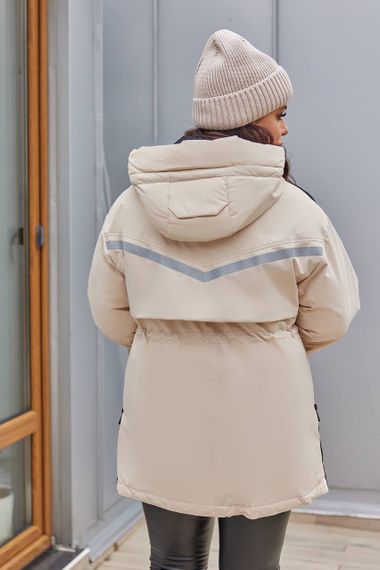 Жіноча тепла куртка з капюшоном колір бежевий р.XL 448347 | Зображення 2