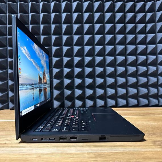 Ультрабук Б-класс Lenovo ThinkPad L14 Gen 1 / 14" (1920x1080) IPS / AMD Ryzen 5 Pro 4650U (6 (12) ядер по 2.1 - 4.0 GHz) / 8 GB DDR4 / 256 GB SSD / AMD Radeon RX Vega 6 Graphics / WebCam б/у | Зображення 4