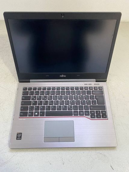 Ноутбук Б-класс Fujitsu LifeBook U745 / 14" (1920x1080) IPS / Intel Core i5-5300U (2 (4) ядра по 2.3 - 2.9 GHz) / 8 GB DDR3 / 128 GB SSD / Intel HD Graphics 520 / WebCam б/у | Зображення 1