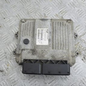 Блок керування двигуном 1.3 JTD Fiat Grande Punto 2005-2018 Комп'ютер ЕБУ мотора Фіат 51781568 7160004105