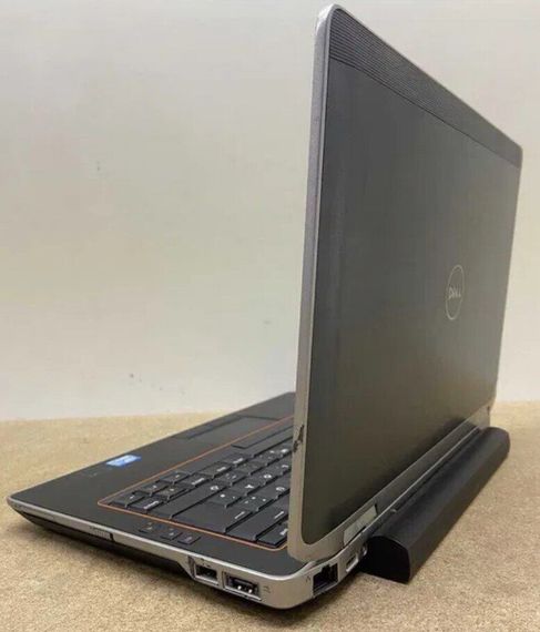 Ультрабук Б-клас Dell Latitude E6320 / 13.3" (1366x768) TN / Intel Core i5-2520M (2 (4) ядра по 2.5 - 3.2 GHz) / 8 GB DDR3 / 120 GB SSD / Intel HD Graphics 3000 / WebCam б/в | Зображення 7