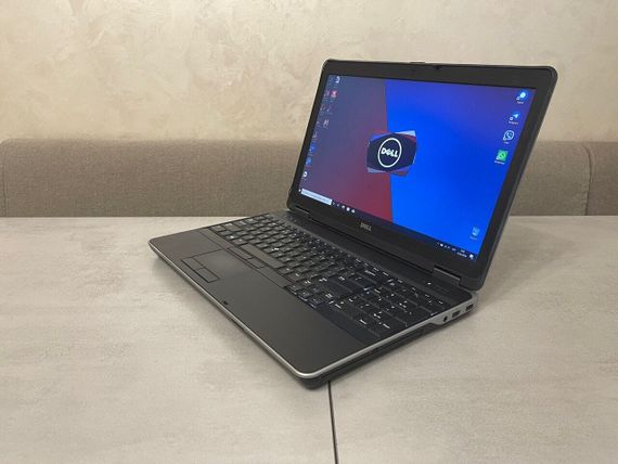 Ноутбук Dell Latitude E6540 / 15.6" (1920x1080) IPS / Intel Core i7-4610M (2 (4) ядра по 3.0 - 3.7 GHz) / 16 GB DDR3 / 256 GB SSD / AMD Radeon 8790M, 2 GB GDDR5, 128-bit / WebCam / DVD-ROM б/у + Подарок Проводная мышь USB | Зображення 5