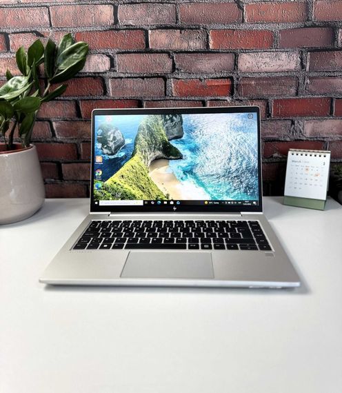 Ультрабук HP EliteBook 645 G9 / 14" (1920x1080) IPS / AMD Ryzen 5 Pro 5675U (6 (12) ядер по 2.3 - 4.3 GHz) / 8 GB DDR4 / 256 GB SSD / AMD Radeon RX Vega 7 / WebCam б/у | Зображення 1