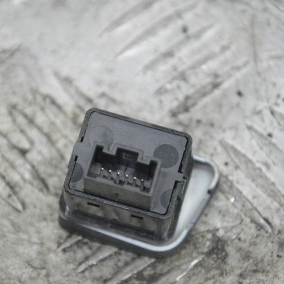 Кнопка підігріву сидіння Hyundai i30 2007-2012 Кнопка обігріву сидіння Хюндай ай30 71212 | Зображення 1