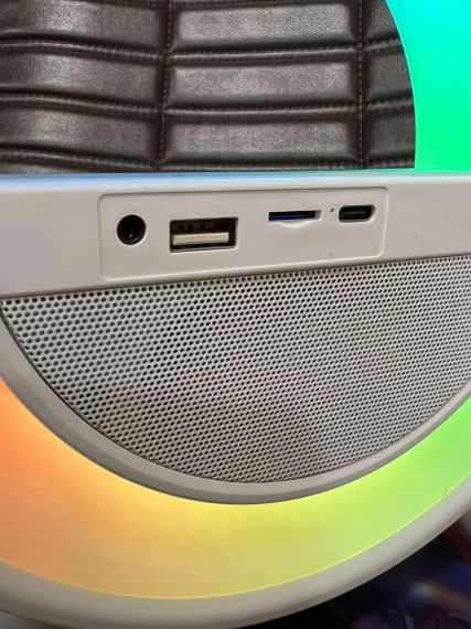 Умный светильник колонка с будильником и диско шаром/ Ночник c беспроводной зарядкой для телефона/Bluetooth-колонка | Зображення 4