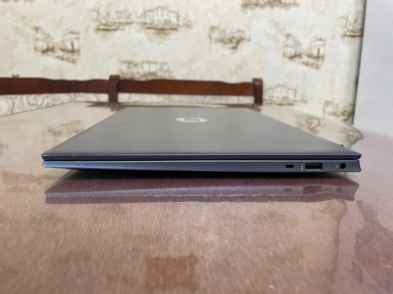 Ноутбук HP 15-eh1052wm / 15.6" (1920x1080) IPS / AMD Ryzen 5 5500U (6 (12) ядра по 2.1 - 4.0 GHz) / 16 GB DDR4 / 512 GB SSD / AMD Radeon Graphics / WebCam б/у | Зображення 5