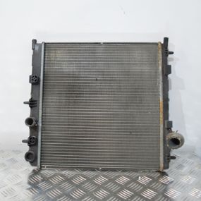 Радіатор основний 1.4 VTI Peugeot 207 2006-2012 Радіатор води Пежо 207 9680115580