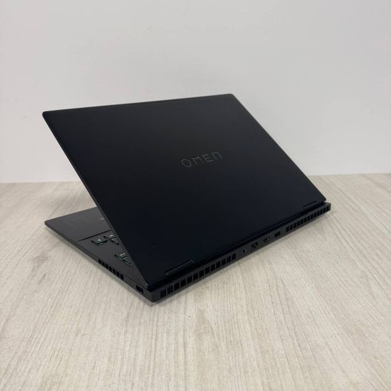 Игровой ноутбук HP Omen 16-u0078nr / 16" (2560x1600) IPS / Intel Core i7-13700HX (16 (24) ядер по 2.1 - 5.0 GHz) / 16 GB DDR5 / 512 GB SSD / nVidia GeForce RTX 4070, 8 GB GDDR6, 128-bit / WebCam б/у | Зображення 5