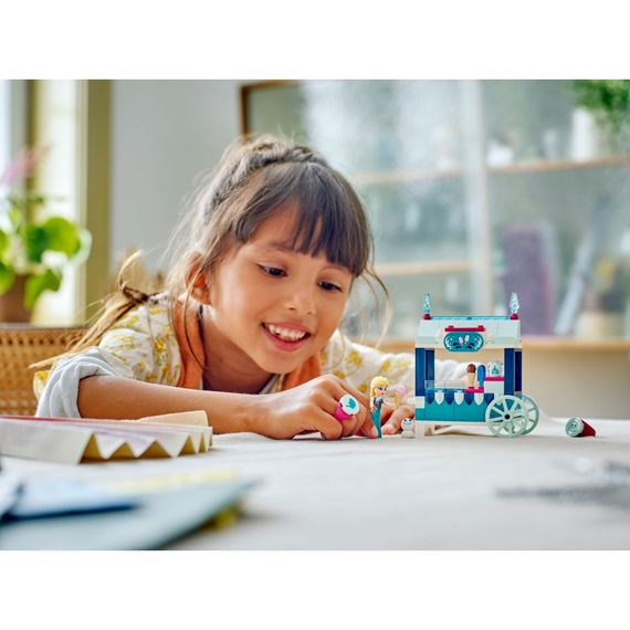 Конструктор LEGO Disney Крижані ласощі Ельзи 82 деталей (43234) | Зображення 5