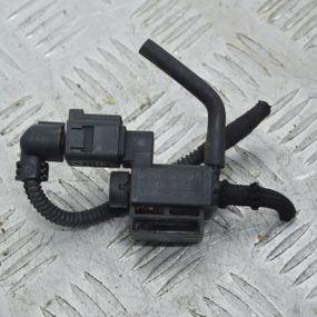 Клапан-соленоїд 1.6 Skoda Octavia 2004-2013 Електромагнітний клапан Шкода Октавия 037906283C