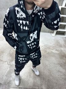 Костюм