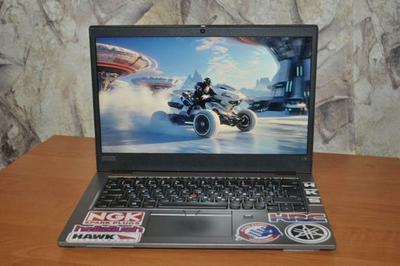 Ноутбук Б-клас Lenovo ThinkPad L13 Gen 2 / 13.3" (1920x1080) IPS / Intel Core i5-1145G7 (4 (8) ядра по 4.4 GHz) / 16 GB DDR4 / 256 GB SSD M.2 / Intel Iris Xe Graphics / WebCam / Windows 11 Pro б/в + Подарунок Бездротова мишка + флеш-накопичувач USB 32 ГБ | Зображення 5