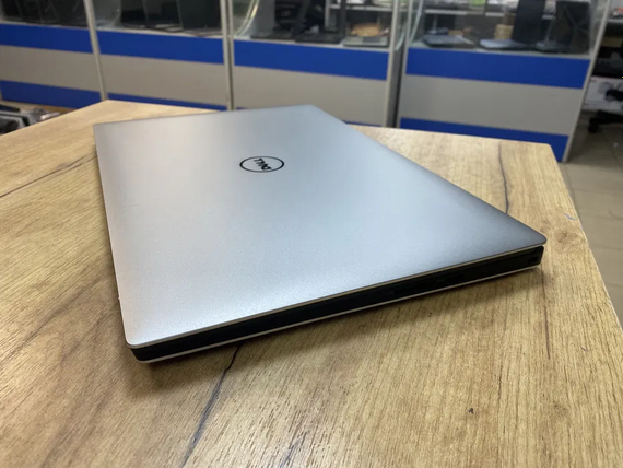 Ноутбук Dell Precision 5510 15.6  IPS core i7 6820HQ/8gb/240ssd/Quadro M1000M | Зображення 4
