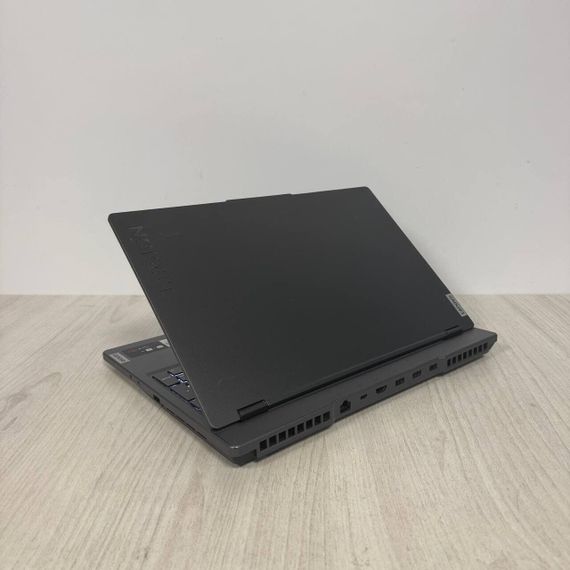 Игровой ноутбук Б-класс Lenovo Legion 5 15ARP8 / 15.6" (2560x1440) IPS / AMD Ryzen 7 7735HS (8 (16) ядер 3.2 - 4.75 GHz) / 16 GB DDR5 / 512 GB SSD / nVidia GeForce RTX 4060, 8 GB GDDR6, 128-bit / WebCam б/у | Зображення 6