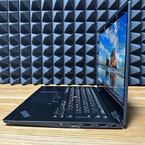 Ультрабук-трансформер Б-клас Lenovo ThinkPad X13 Yoga Gen1 / 13.3" (1920x1080) IPS Touch / Intel Core i5-10310U (4 (8) ядра по 1.7 - 4.4 GHz) / 16 GB DDR4 / 256 GB SSD / Intel UHD Graphics / WebCam / Win 10 б/в | Зображення 6