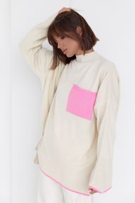 Женская кофта oversize с карманом на груди кремовый цвет M
