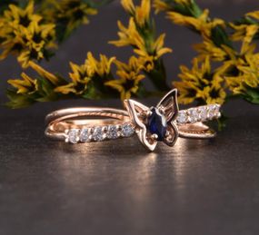 Золотое кольцо бабочка с фианитами 18