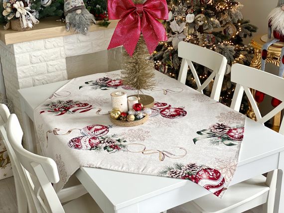 Скатертина гобеленова ALLOVER34278 Limaso, 97х100, Квадратна, Новорічний, З мікрофіброю + золотим люрексом, 74% поліестер, 23% бавовна, 3% акрил, Гобелен | Зображення 5