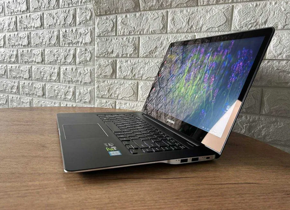 Ноутбук Сенсорний Samsung NP940Z5L 15.6"4K IPS i7 6700HQ 16Gb SSD256Gb GTX950M Б/В | Зображення 3