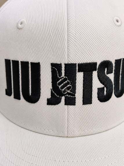 Біла бейсболка TM KINTAYO з вишивкою JIU JITSU/ДЖИУ ДЖИТСУ, з прямим козирком | Зображення 4