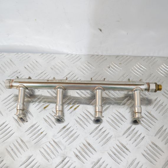 Паливна рейка 1.2 TSI Skoda Rapid 2012-2019 Рампа паливна Шкода Рапід 03F133320C