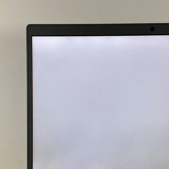 Ультрабук Б-класс Dell Latitude 3520 / 15.6" (1366x768) TN / Intel Core i5-1135G7 (4 (8) ядра по 2.4 - 4.2 GHz) / 16 GB DDR4 / 256 GB SSD / Intel Iris Xe Graphics / HDMI / WebCam б/у + Подарок Беспроводная мышь / USB | Зображення 2