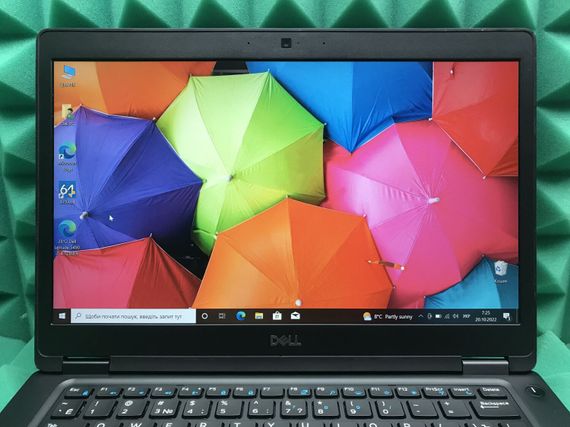 Ноутбук Б-клас Dell Latitude 5490 / 14" (1920x1080) IPS / Intel Core i5-7300U (2 (4) ядра по 2.6 - 3.5 GHz) / 4 GB DDR4 / 128 GB SSD / Intel HD Graphics 620 / WebCam / USB 3.1 / HDMI / Windows 10 б/в | Зображення 2