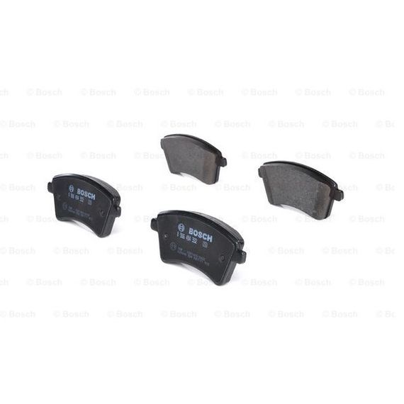 Тормозные колодки Bosch дисковые задние OPEL Insignia "R "08 0986494297