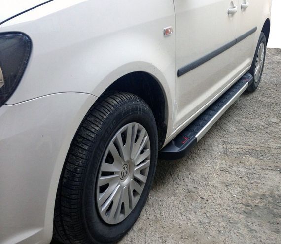 Бокові пороги Red-style (2 шт, алюм) Стандартна база для Volkswagen Caddy 2010-2015рр