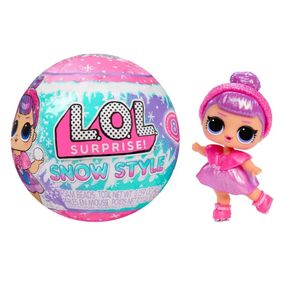 Игровой набор с куклой "Снежный стиль" 429692 в ассортименте