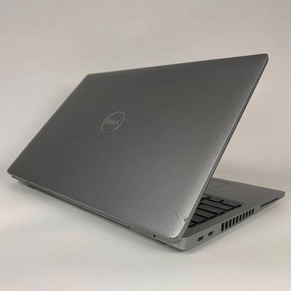 Ультрабук Б-клас Dell Latitude 5530 / 15.6" (1920x1080) IPS / Intel Core i5-1245U (10 (12) ядер по 1.2 - 4.4 GHz) / 16 GB DDR4 / 256 GB SSD / Intel Iris Xe Graphics / WebCam / HDMI б/в + Подарунок Бездротова миша / USB | Зображення 2