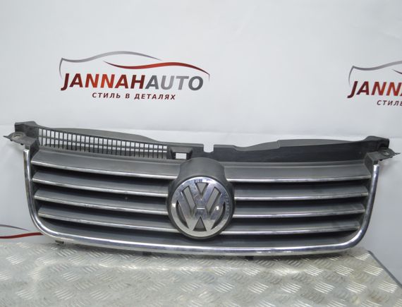 Решітка радіатора Volkswagen Passat B5 2000-2005 хром Фольксваген Пассат Б5 3B0853651L