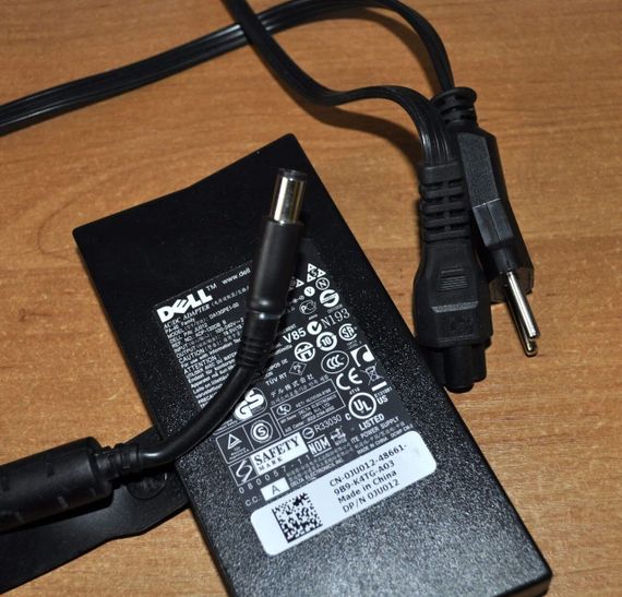 Блок питания для ноутбука Dell DA130PE1-00 / 130 W / 19.5 V / 6.7 A / 7.4 x 5.0 mm б/у | Зображення 4