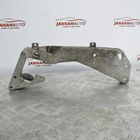 Кронштейн КПП BMW 5-Series E60 E61 2004-2011 кронштейн коробки передач БМВ е60 е61 22316769281