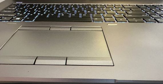 Мобильная рабочая станция Б-класс HP zBook 17 G6 / 17.3" (1920x1080) IPS / Intel Core i7-9850H (6 (12) ядер по 2.6 - 4.6 GHz) / 32 GB DDR4 / 1000 GB SSD / nVidia Quadro RTX 3000, 6 GB GDDR6, 192-bit / WebCam б/у | Зображення 8