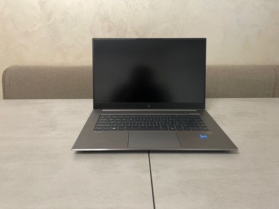Мобильная рабочая станция HP ZBook Studio 15 G8 / 15.6" (1920x1080) IPS / Intel Core i7-11800H (8 (16) ядер по 4.6 GHz) / 32 GB DDR4 / 1000 GB SSD M.2 / nVidia RTX A3000, 6 GB GDDR6, 192-bit / WebCam / Fingerprint б/у + Подарок Проводная мышь / USB | Зображення 2