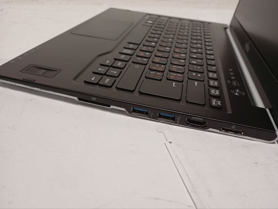 Ультрабук Б-клас Fujitsu LifeBook U772/14" (1366x768) TN/Intel Core i5-3437U (2(4) ядра по 1.9 - 2.9 GHz)  / 8 GB DDR3 / 128 GB SSD / Intel HD Graphics 4000 / WebCam / Без АКБ б/в | Зображення 4