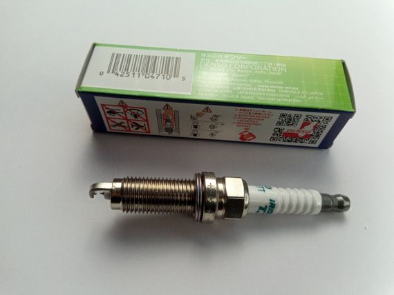 Свічка запалювання DENSO IRIDIUM TT IXEH20ETT.4/IT10 NISSAN 4 шт. в упак. ціна за шт. (224011KT1B)