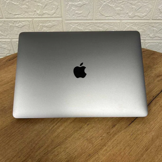 Ноутбук MacBook Pro 13 A2338 2020 Apple M1 8Gb SSD 500Gb 42цикла Б/В | Зображення 5