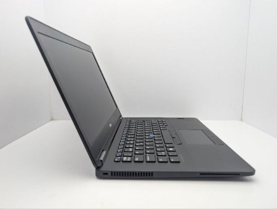 Ноутбук Б-класс Dell Latitude E7470 / 14" (1920x1080) IPS / Intel Core i5-6300U (2 (4) ядра по 2.4 - 3.0 GHz) / 8 GB DDR4 / 128 GB SSD / Intel HD Graphics 520 / WebCam / Fingerprint  б/у | Зображення 3