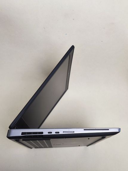 Мобильная рабочая станция Dell Precision 7530 / 15.6" (1920x1080) IPS / Intel Core i9-8950HK (6 (12) ядер по 2.9 - 4.8 GHz) / 16 GB DDR4 / 256 GB SSD / nVidia Quadro P1000, 4 GB GDDR5, 128-bit / WebCam б/у | Зображення 4