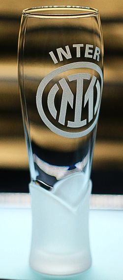 Пивний келих крафтовий 440 мл ФК Internazionale Milano Інтер з гравіюванням подарунок для фаната футбольна кружка | Зображення 1