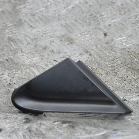 Накладка переднього правого крила Renault Laguna III 2007-2015 Трикутник крила правий Рено Лагуна 638740005R